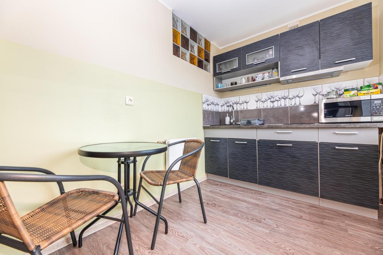 I. Kanto Apartamentai Lägenhet Klaipėda Exteriör bild